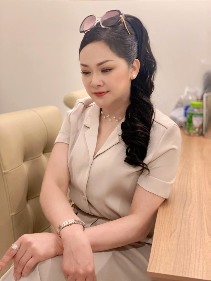 Từng có gia đình đủ đầy, giờ chỉ còn một mình, Như Quỳnh chia sẻ xót xa