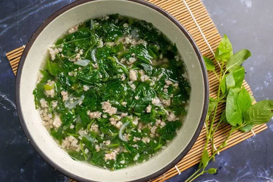 Món canh này nấu chưa tới 15 phút là xong, lại giúp giải nhiệt cực tốt: Ăn khi trời nóng là chuẩn bài