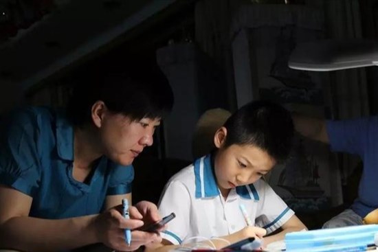 Đây là 4 câu mà cha mẹ thông minh thường nói với con: Nếu gia đình bạn cũng vậy thì xin chúc mừng, con bạn sẽ rất có triển vọng