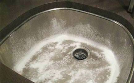 Chậu inox phải rửa thế này mới sạch, làm sai chẳng trách vừa bẩn vừa&nbsp;hôi-2