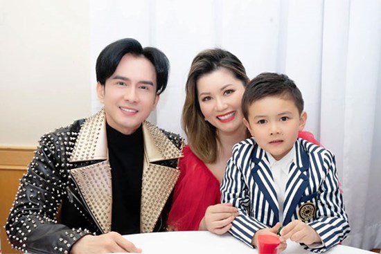 Đan Trường lộ khoảnh khắc thân mật cùng vợ cũ, đang 'nối lại tình xưa'?