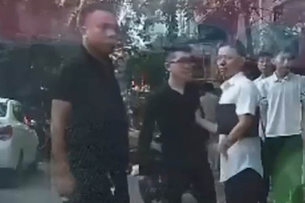 Vụ nữ tài xế ô tô bị đánh khi đang có thai: Sáng nay đưa nạn nhân đi giám định-1