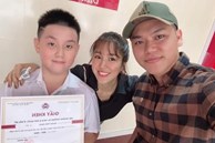 Con trai Lê Phương được nhà trường trao tặng giấy khen: Hành động của bố dượng dưới hội trường gây chú ý