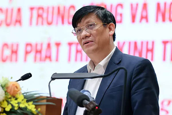 Truy tìm thủ phạm đổ bùn ngập đường Phạm Văn Đồng-5