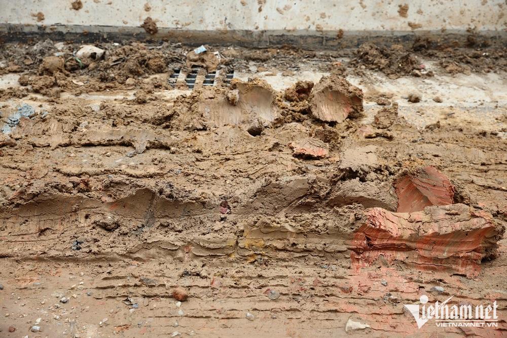 Truy tìm thủ phạm đổ bùn ngập đường Phạm Văn Đồng-2