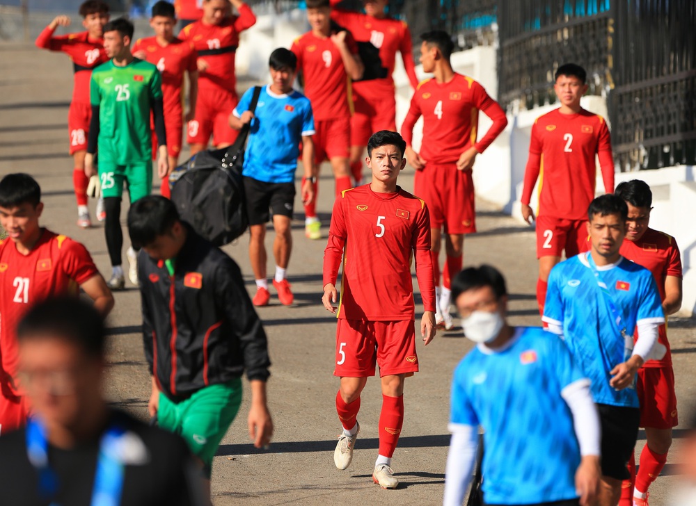 U23 Việt Nam đến nhầm sân tập của U23 Thái Lan trước ngày định đoạt vé vào tứ kết-4