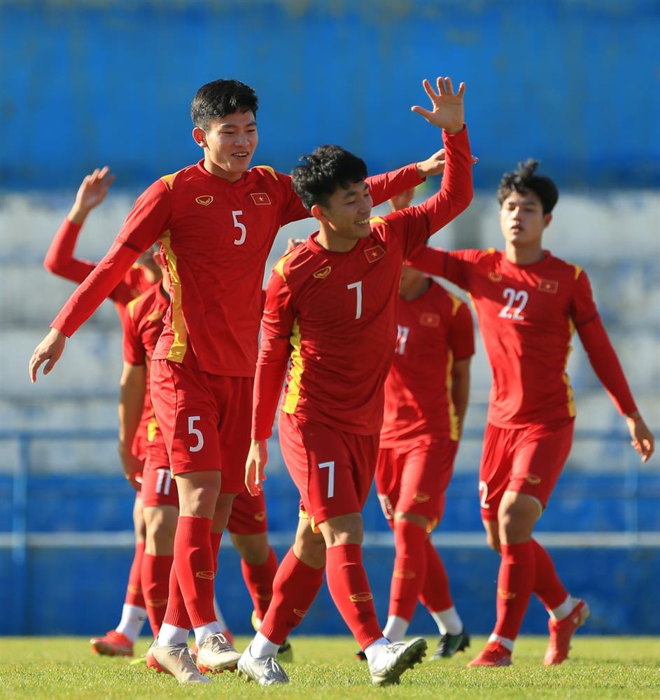 U23 Việt Nam đến nhầm sân tập của U23 Thái Lan trước ngày định đoạt vé vào tứ kết-8
