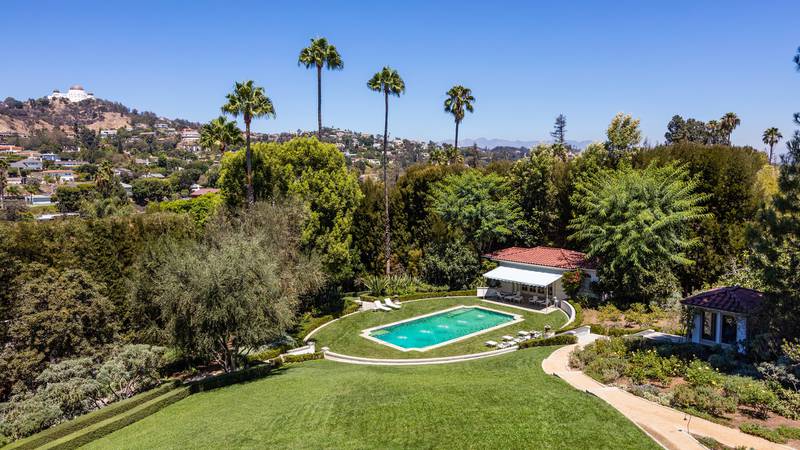 Cận cảnh ngôi nhà trị giá 550 tỷ Angelina Jolie mua đầu tiên sau khi ly hôn Brad Pitt-3