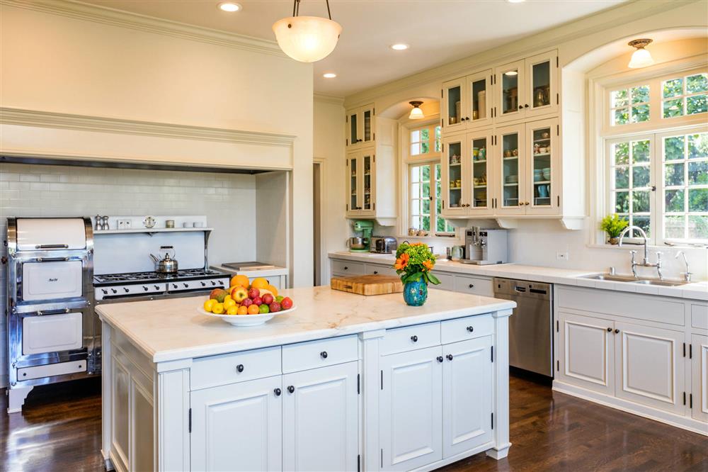 Cận cảnh ngôi nhà trị giá 550 tỷ Angelina Jolie mua đầu tiên sau khi ly hôn Brad Pitt-7