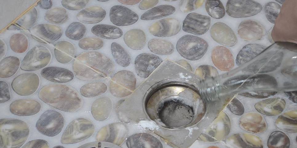 Phải làm gì nếu cống thoát sàn có mùi hôi? Hướng dẫn các bạn mẹo này, cống thoát sàn sẽ không còn bị bẩn hay bốc mùi nữa-8