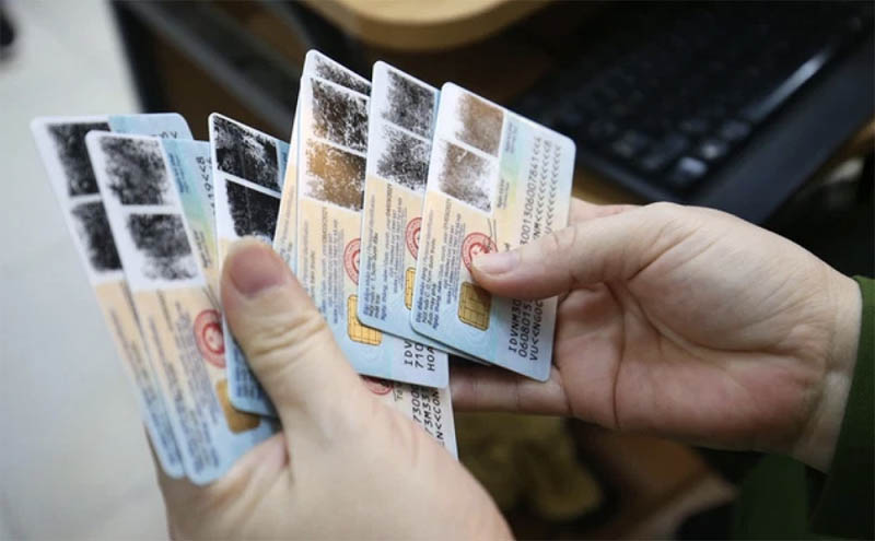 Trả 100 nghìn để chụp hình CMND, CCCD - Chiêu lừa đảo mới chị em cần cảnh giác kẻo gánh nợ thay-1