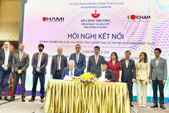 Kết nối doanh nghiệp sản xuất sản phẩm công nghiệp chủ lực thành phố Hà Nội với doanh nghiệp Italia