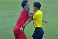 Bị phạt thẻ đỏ, cầu thủ Bình Thuận xông vào đánh trọng tài
