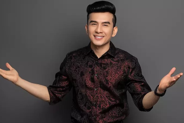 Đan Trường xin lỗi vụ hát Từng yêu không xin phép-2