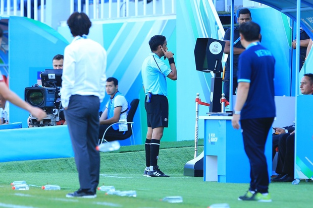 Điểm nhấn trận đấu U23 Việt Nam vs U23 Malaysia: Trọng tài xem VAR 6 phút, thẻ đỏ và phạt đền-4