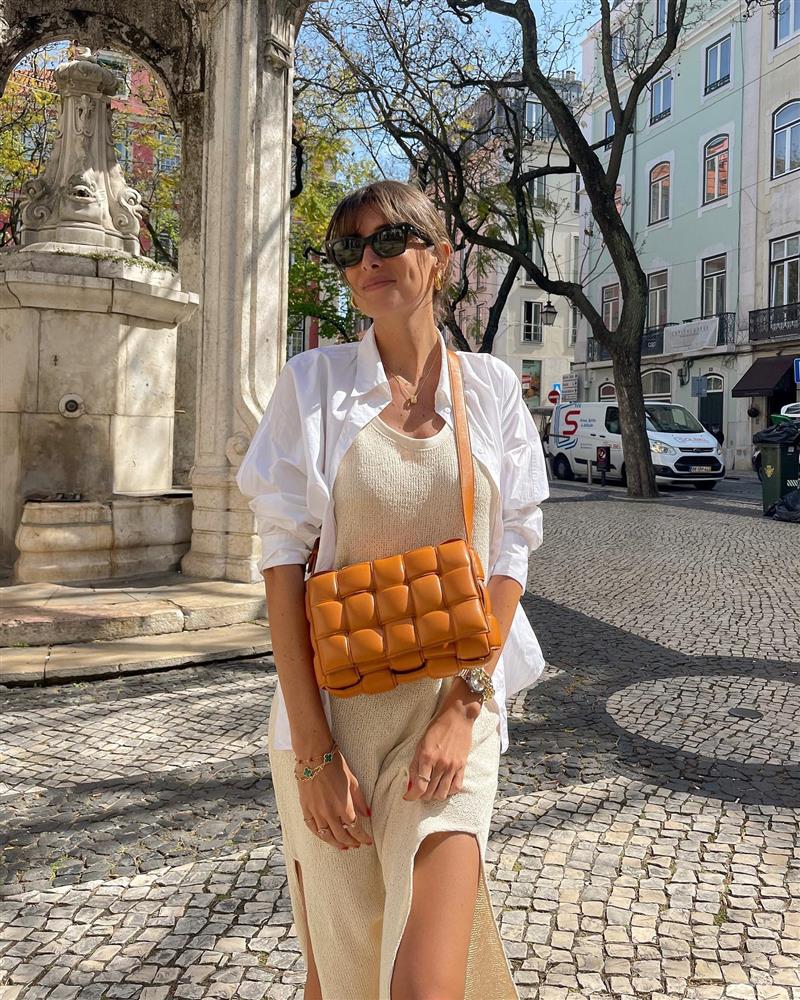 Phụ nữ Pháp gợi ý 13 cách mặc áo sơ mi trắng thanh lịch, sành điệu xuất sắc-2