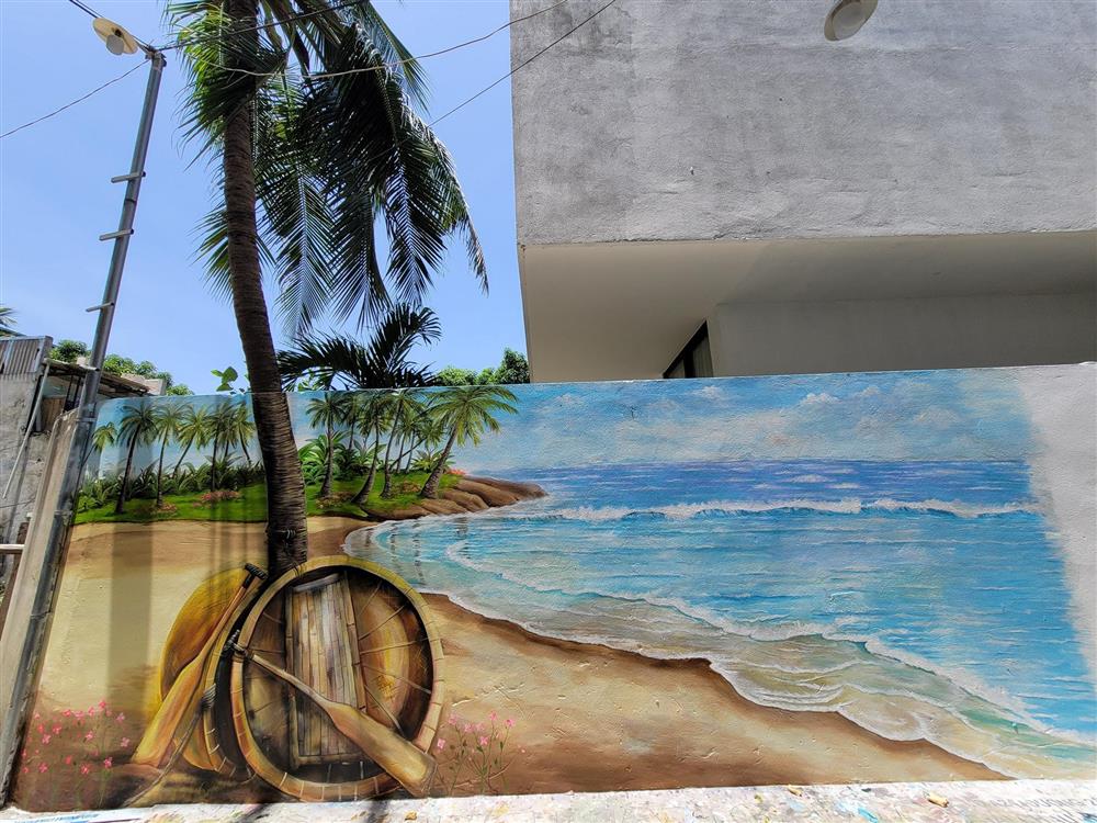 Ngôi nhà mê cung trên mảnh đất méo, xây trong 3 năm với bể bơi vô cực trên nóc-5