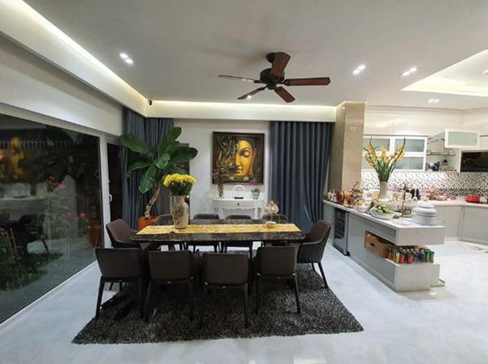 Cuộc sống thăng trầm của người mẫu kết hôn với cháu trai lãnh tụ Campuchia-7