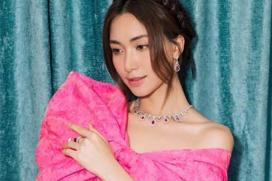 Hòa Minzy tiết lộ gặp vấn đề về sức khỏe khiến người hâm mộ lo lắng
