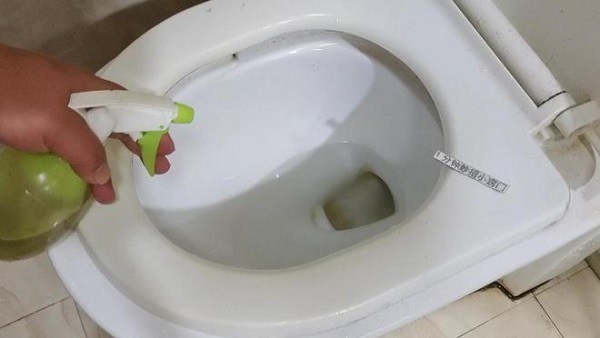 Đừng vứt tàn thuốc lá đi, hãy ngâm chúng trong rượu trắng, tiết kiệm được ối tiền đấy-5