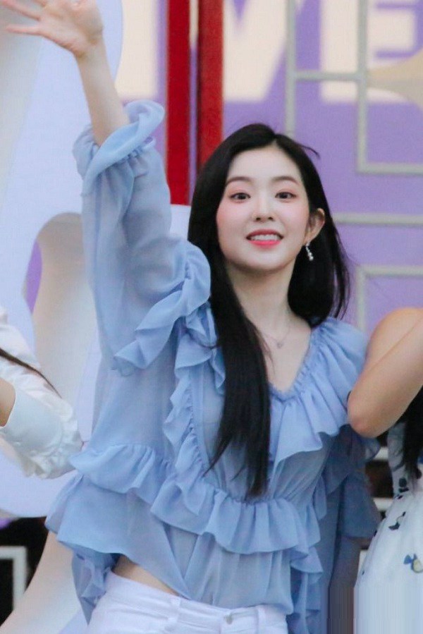 Tìm ra 4 kiểu áo blouse bỏ bùa sao Hàn-12