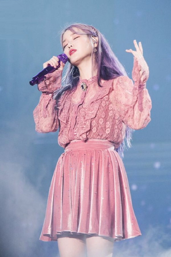 Tìm ra 4 kiểu áo blouse bỏ bùa sao Hàn-14