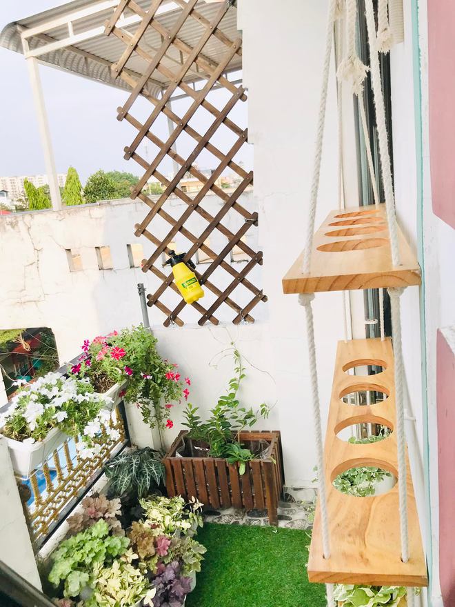 Cặp vợ chồng cải tạo ban công nhỏ thành nơi ngập cây xanh và gió mát chỉ với 5 triệu đồng-7