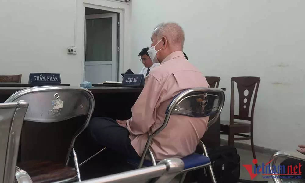 Ông lão cứng họng với kết quả giám định ADN của mô thai trong bụng bé gái-1