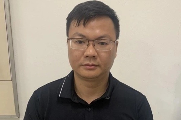 Người đàn ông đánh bé gái trong khu vui chơi ở Hà Nội có thể bị xử lý hình sự?-2