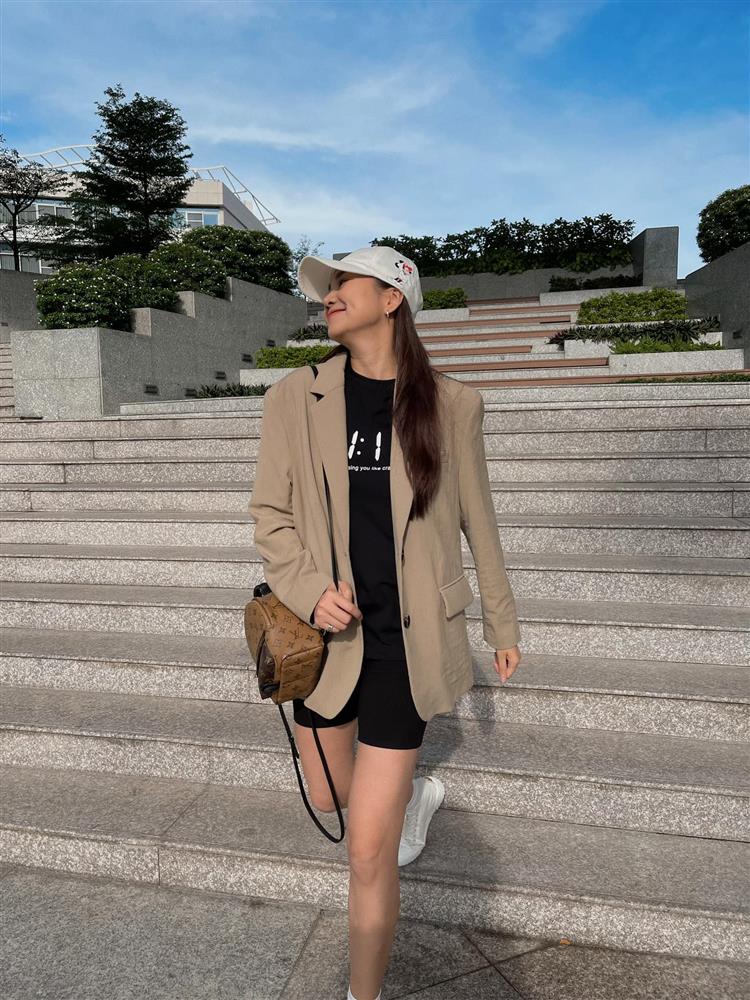 Nhờ mix đồ cao tay, sao Việt 30+ diện quần short vẫn chuẩn thanh lịch và sang chảnh-5