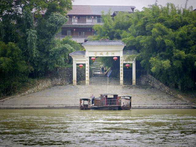 Kỳ lạ cổ trấn nổi trên mặt nước ở Trung Quốc: Chỉ di chuyển bằng thuyền, là thiên đường dành cho phái nữ muốn giảm cân-1