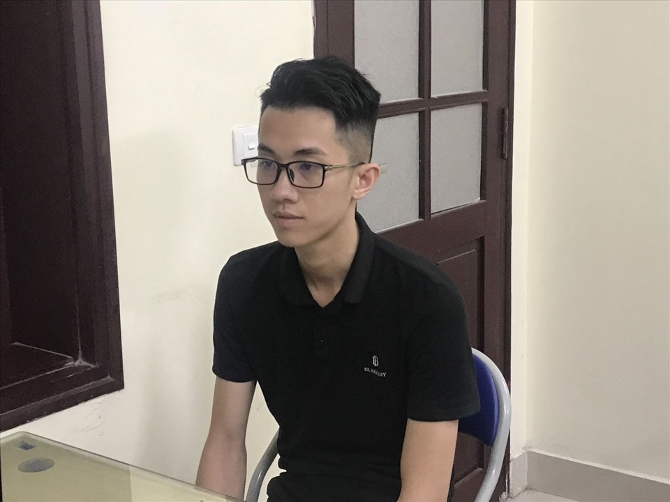 Bắt đối tượng rao bán máy xúc qua mạng, chiếm đoạt 7,3 tỉ đồng-1