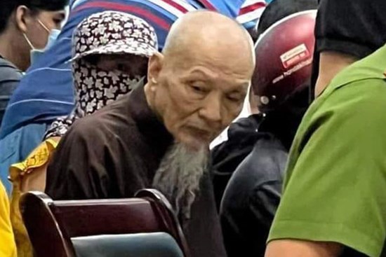 Ông Lê Tùng Vân có bị tạm giam khi tự ý rời Long An đi TP.HCM