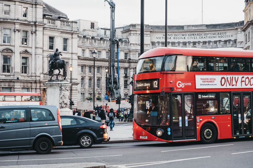 Ở London, chỉ cần đi ra đường và thở một cái rồi về cũng tốn tiền-1