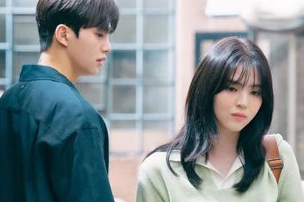 Chồng đưa thẻ lương cho mẹ đẻ cầm, đến khi tôi biết được bảo đòi lại thì anh đưa ra yêu cầu vô lý-2