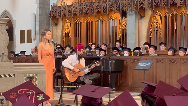 GS Ngô Bảo Châu chia sẻ khoảnh khắc con gái út tốt nghiệp cấp 3, ái nữ gây ấn tượng mạnh nhờ giọng hát trong trẻo-1