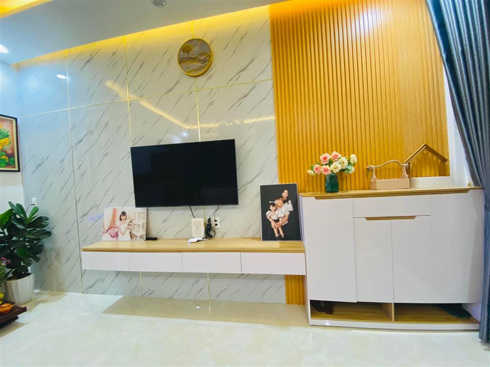 Căn bếp màu vàng kim đẹp xuất sắc, nhìn thôi cũng đủ thấy ấm áp và yêu thương-20