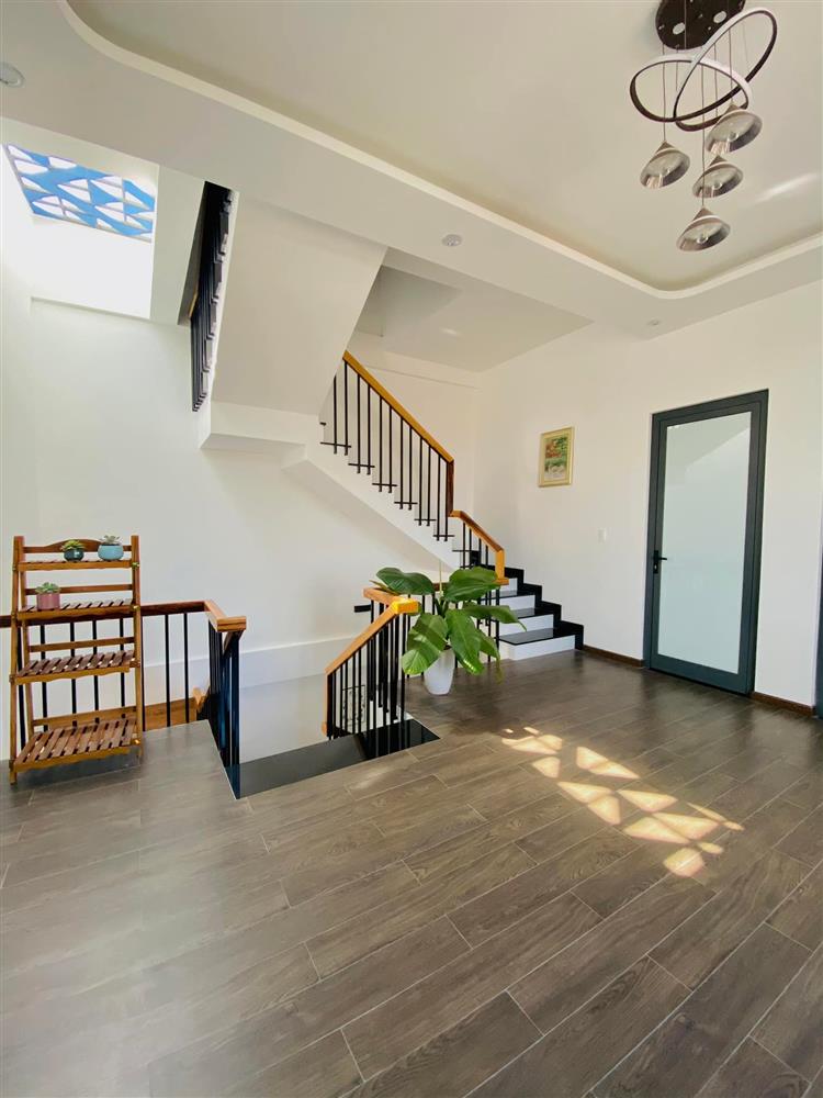 Căn bếp màu vàng kim đẹp xuất sắc, nhìn thôi cũng đủ thấy ấm áp và yêu thương-23