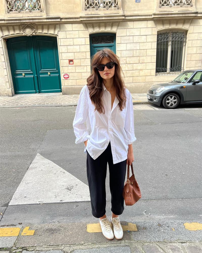 Ấn tượng 15 set đồ theo phong cách tối giản nhưng không hề nhàm chán của phụ nữ Pháp-11