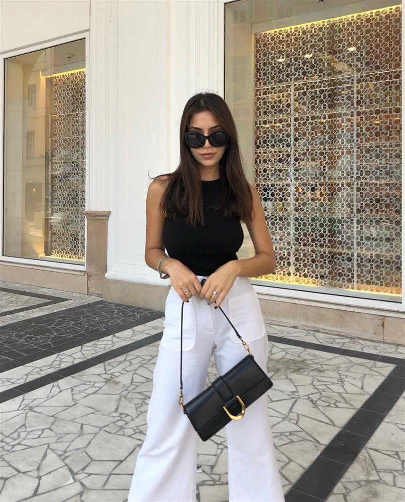 Ấn tượng 15 set đồ theo phong cách tối giản nhưng không hề nhàm chán của phụ nữ Pháp-5