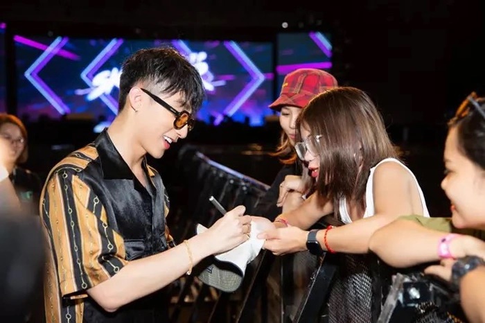 Sau những lùm xùm đã qua, Sơn Tùng gửi lời cảm ơn đến thế lực này đây!-2