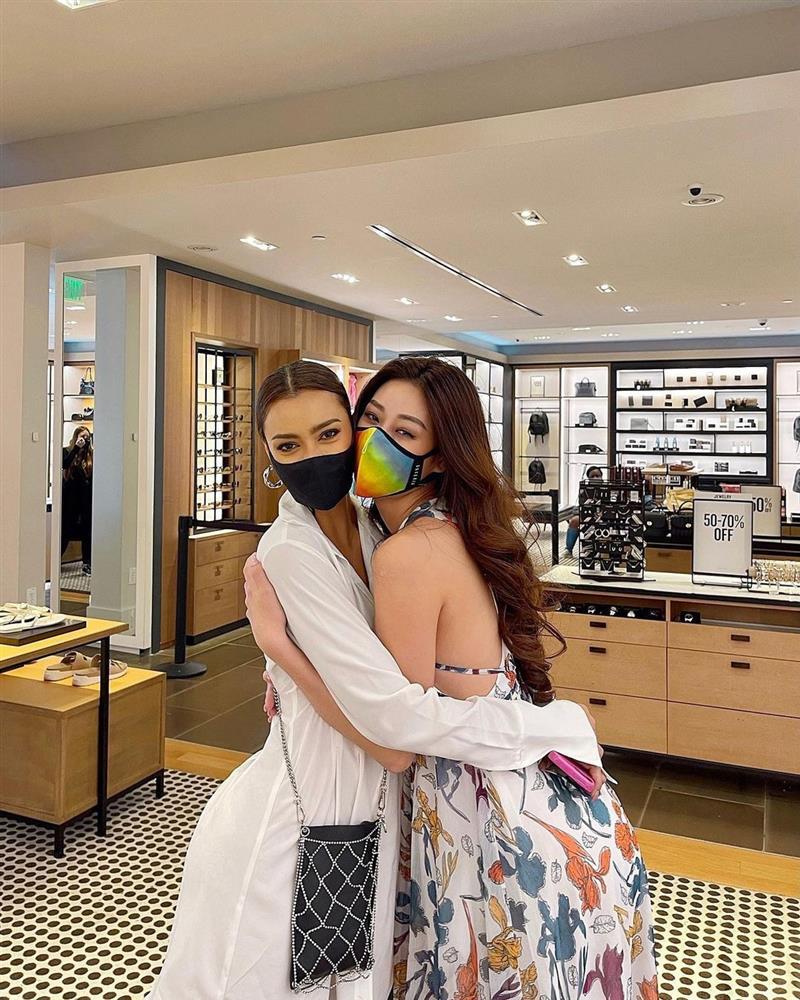 Phẫn nộ Hoa hậu Thái bị chặt chém ở phố đi bộ Nguyễn Huệ-8