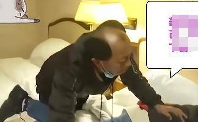 Sau 25 năm kết hôn, vợ run rẩy kể sở thích lạ của chồng-1