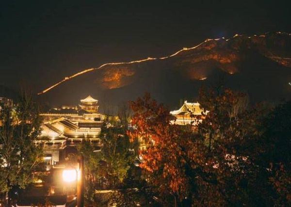 Đoạn Trường Thành nguy hiểm nhất Trung Quốc: Hai bên vực thẳm sâu hút, không có tường ngăn, được ví là rồng nằm cheo leo trên vách đá-6