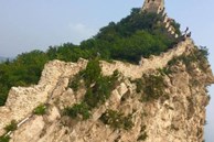 Đoạn Trường Thành nguy hiểm nhất Trung Quốc: Hai bên vực thẳm sâu hút, không có tường ngăn, được ví là rồng nằm cheo leo trên vách đá
