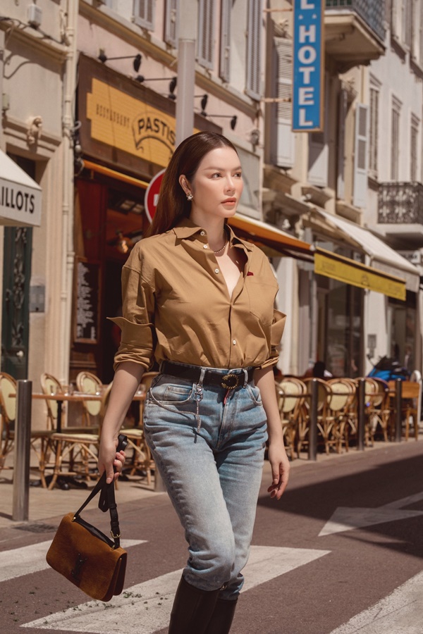 Lý Nhã Kỳ diện sơ mi buông hẳn 3 hàng khuy, thách thức cả Hà Hồ khi đụng hàng-3