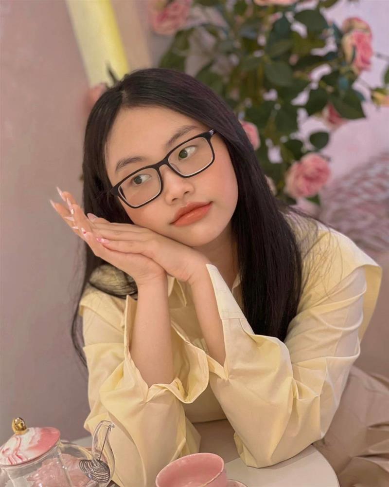 Sao Việt quảng cáo, bán mỹ phẩm tràn lan trên mạng-5