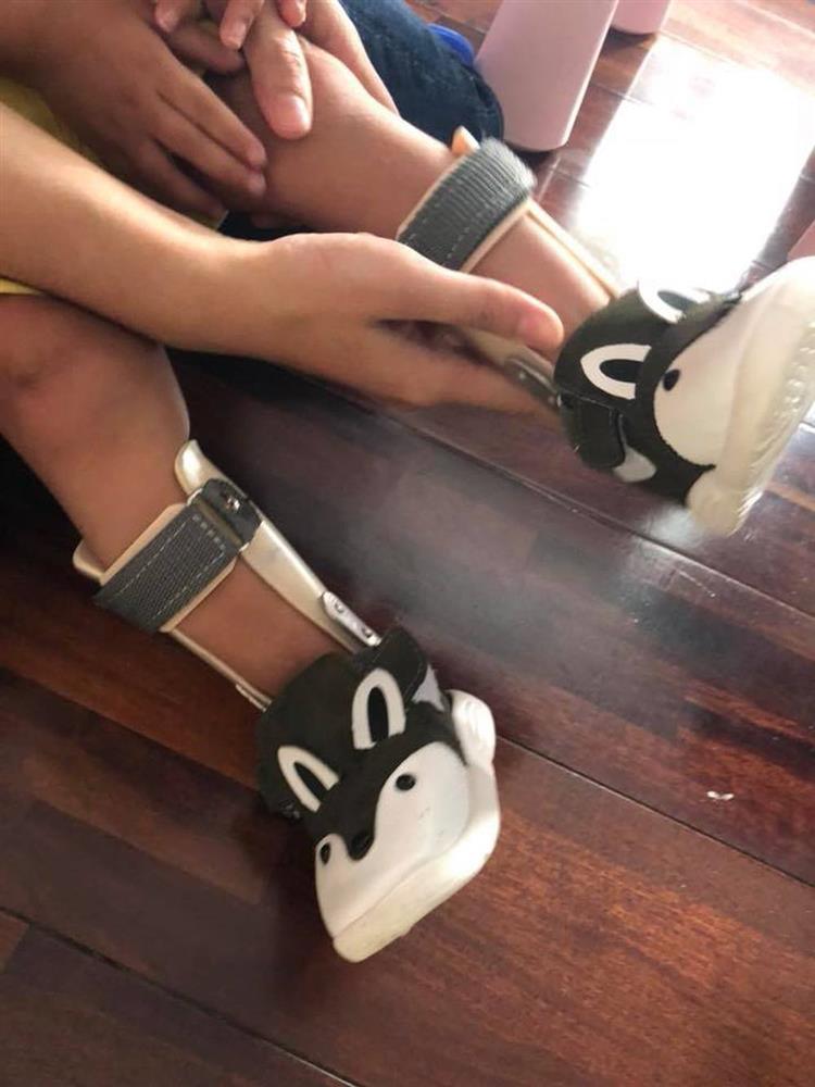 Em bé Mường Lát quỳ dưới đất lạnh sau 5 năm ở thành phố: Đã biết chạy, luôn cười hạnh phúc-7