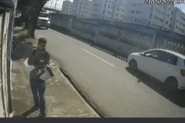 Cô gái nhảy lầu quán karaoke Idol giờ ra sao?-4