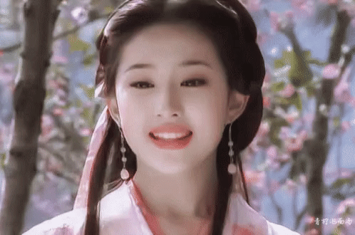 Dàn diễn viên Mộng Hoa Lục: Nam nữ chính toàn là học bá đình đám showbiz, riêng cô em út lại có quá khứ đặc biệt-4